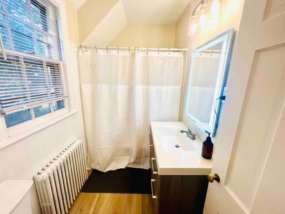 Dc'S Best Location 4 Bed With Parking Walk To Metro And Nightlife Bethesda Row Chevy Chase Bagian luar foto