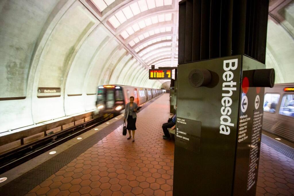 Dc'S Best Location 4 Bed With Parking Walk To Metro And Nightlife Bethesda Row Chevy Chase Bagian luar foto