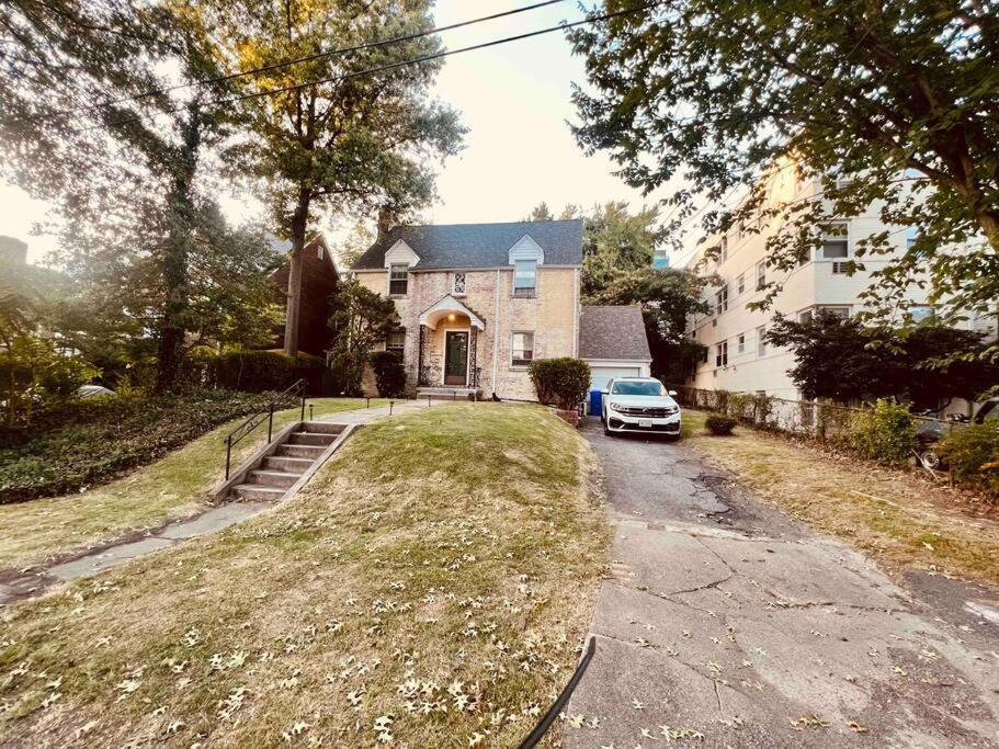Dc'S Best Location 4 Bed With Parking Walk To Metro And Nightlife Bethesda Row Chevy Chase Bagian luar foto