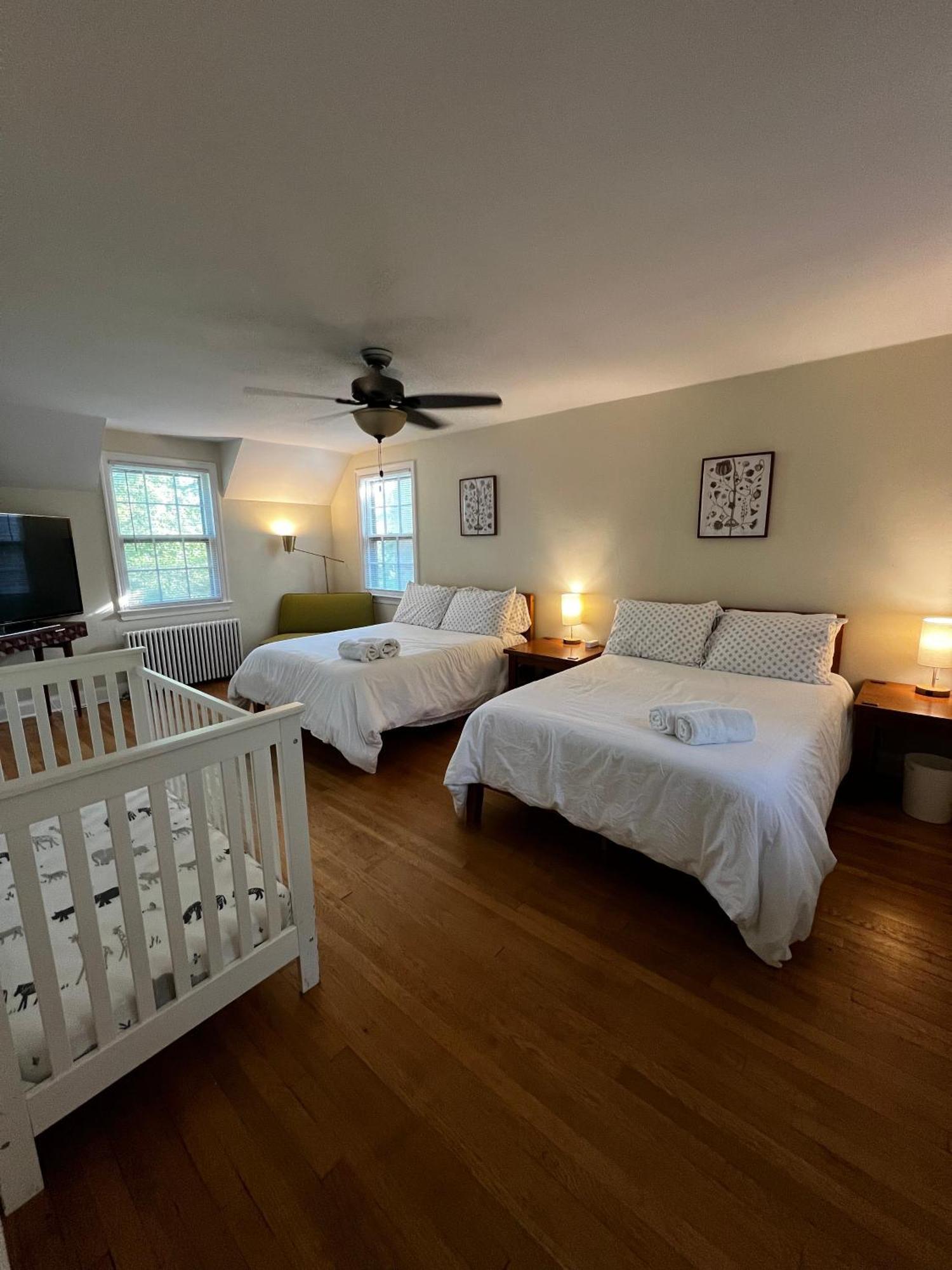 Dc'S Best Location 4 Bed With Parking Walk To Metro And Nightlife Bethesda Row Chevy Chase Bagian luar foto