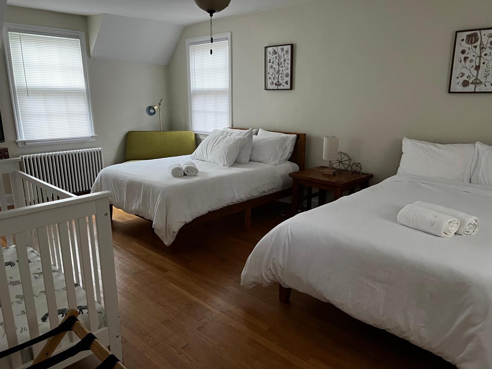 Dc'S Best Location 4 Bed With Parking Walk To Metro And Nightlife Bethesda Row Chevy Chase Bagian luar foto